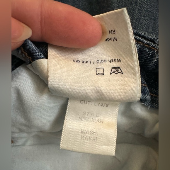 Reformation Niki Jeans in Kasai Wash Size 28 - Picture 11 of 12